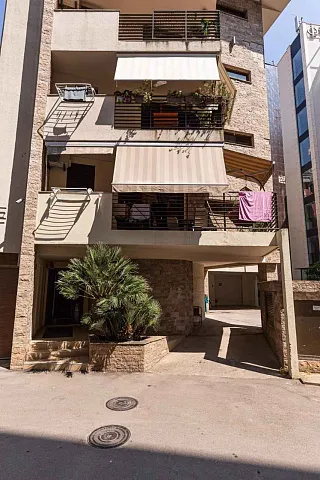 One-bedroom apartment in central Budva, 40 m² — photo 12